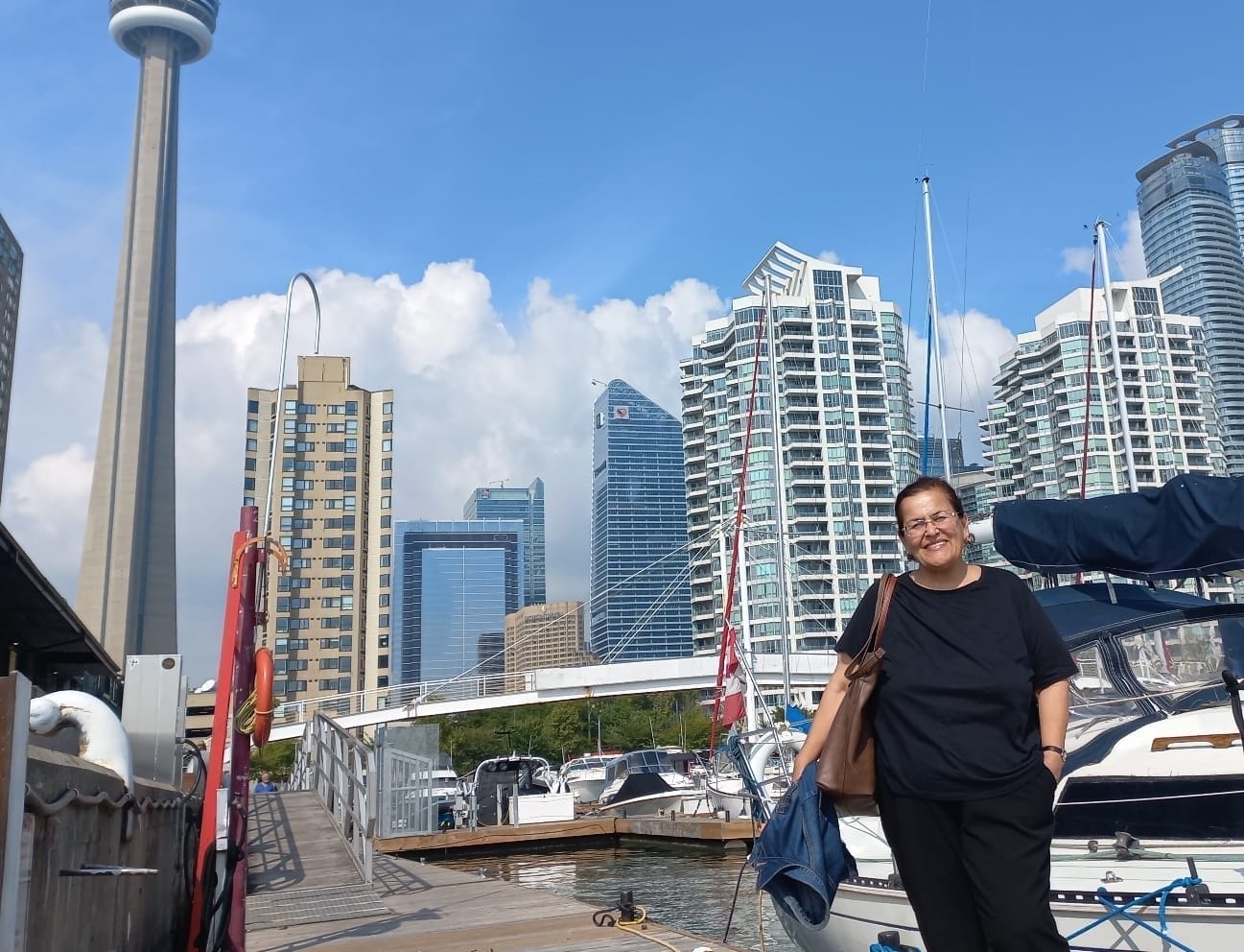 Kanadaya turist və jurnalist baxışı: küçələrdə rahat gəzən narkotik istifadəçiləri, evsiz insanlar…